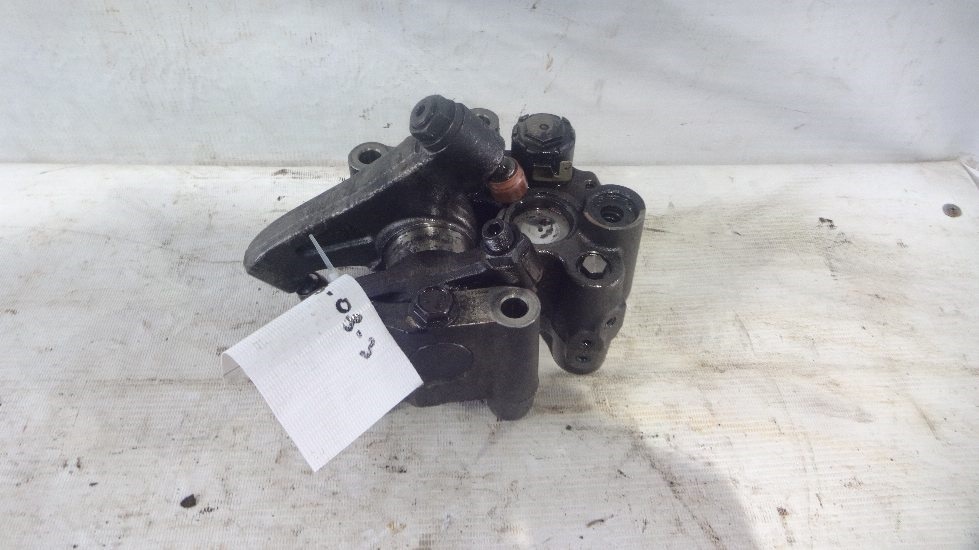 ось коромысел клапанов Paccar б/у